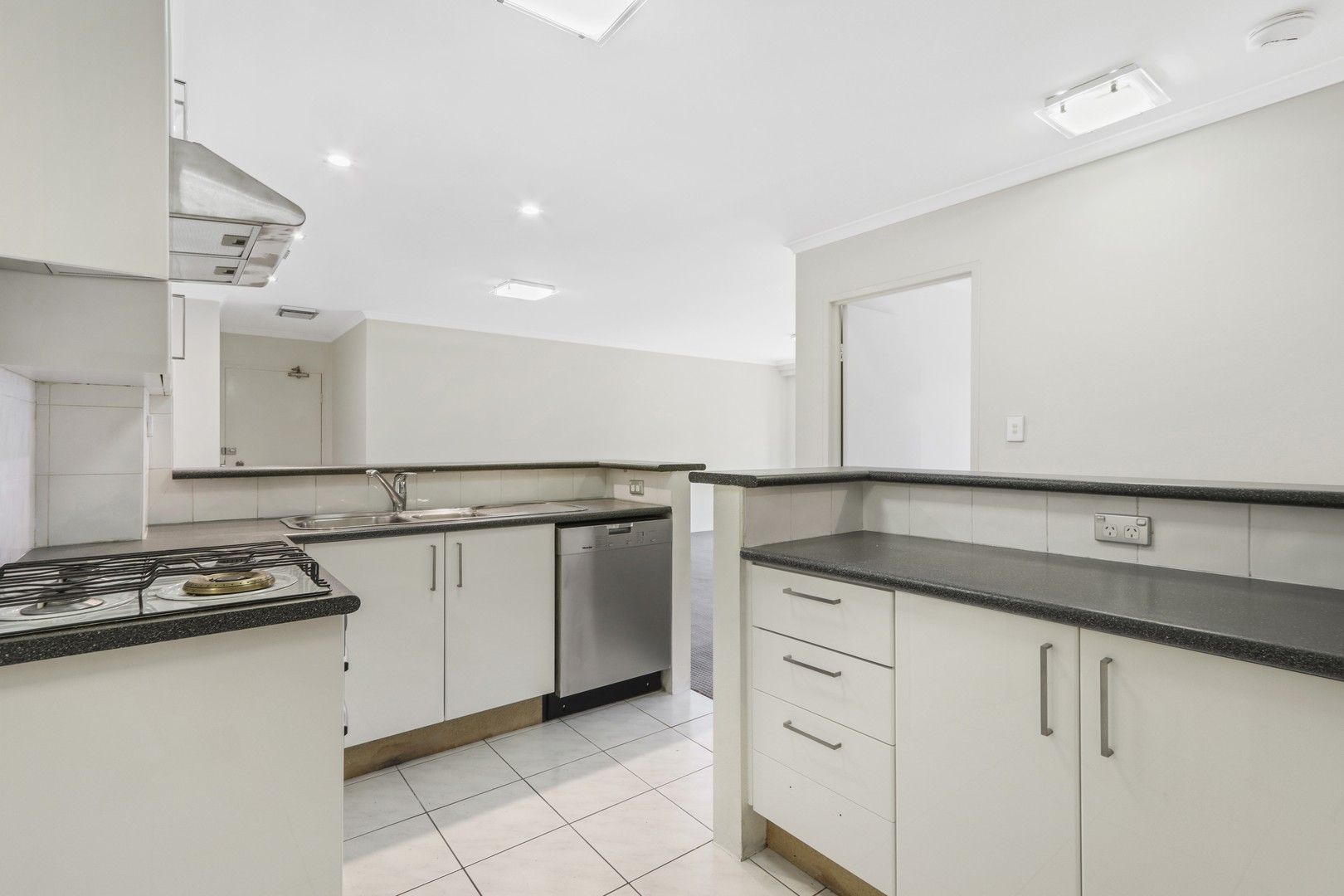 2 bedrooms Apartment / Unit / Flat in 58/8-14 Willock Avenue MIRANDA NSW, 2228