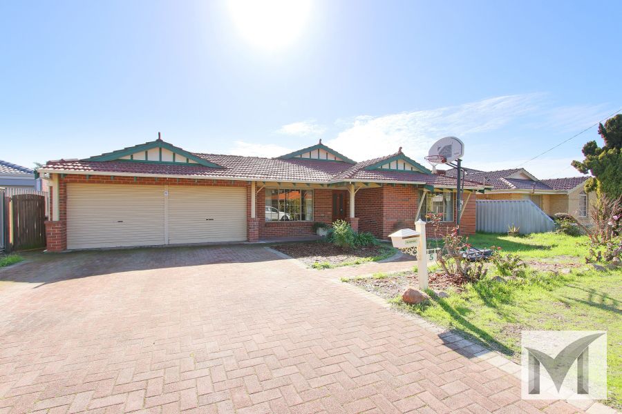 4 bedrooms House in 5 Ventura Court WILLETTON WA, 6155