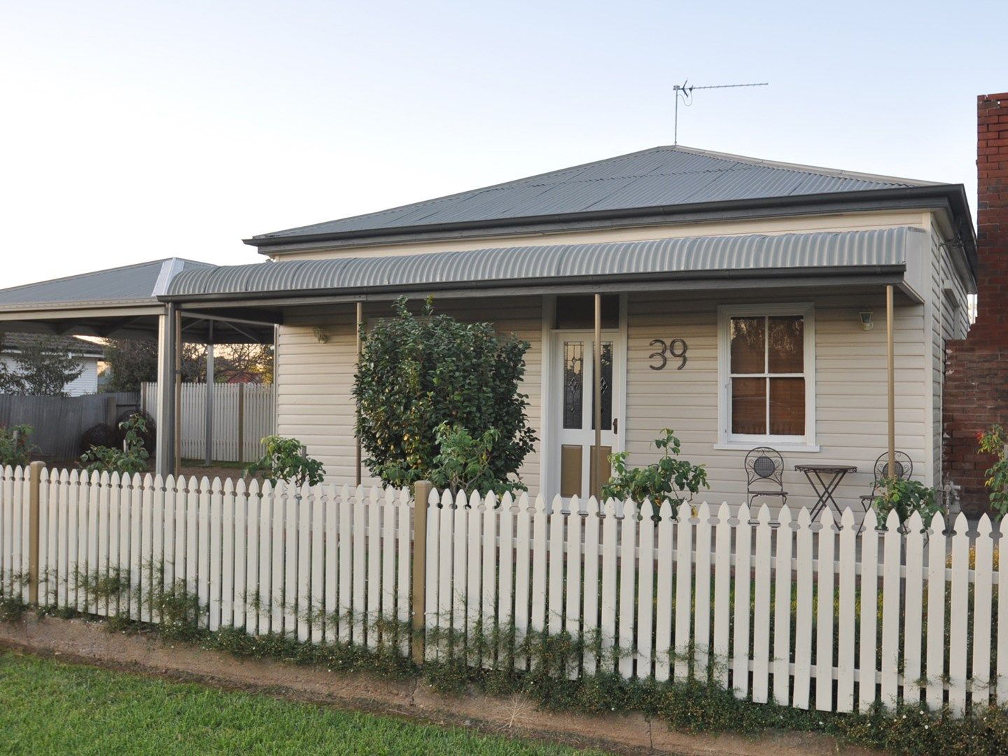 39 Gloucester Street, Junee NSW 2663, Image 0