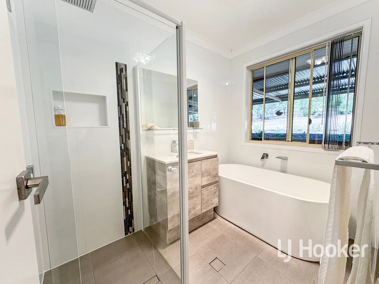 Additional image 16 of 16 Osterley Terrace, Inverell NSW 2360