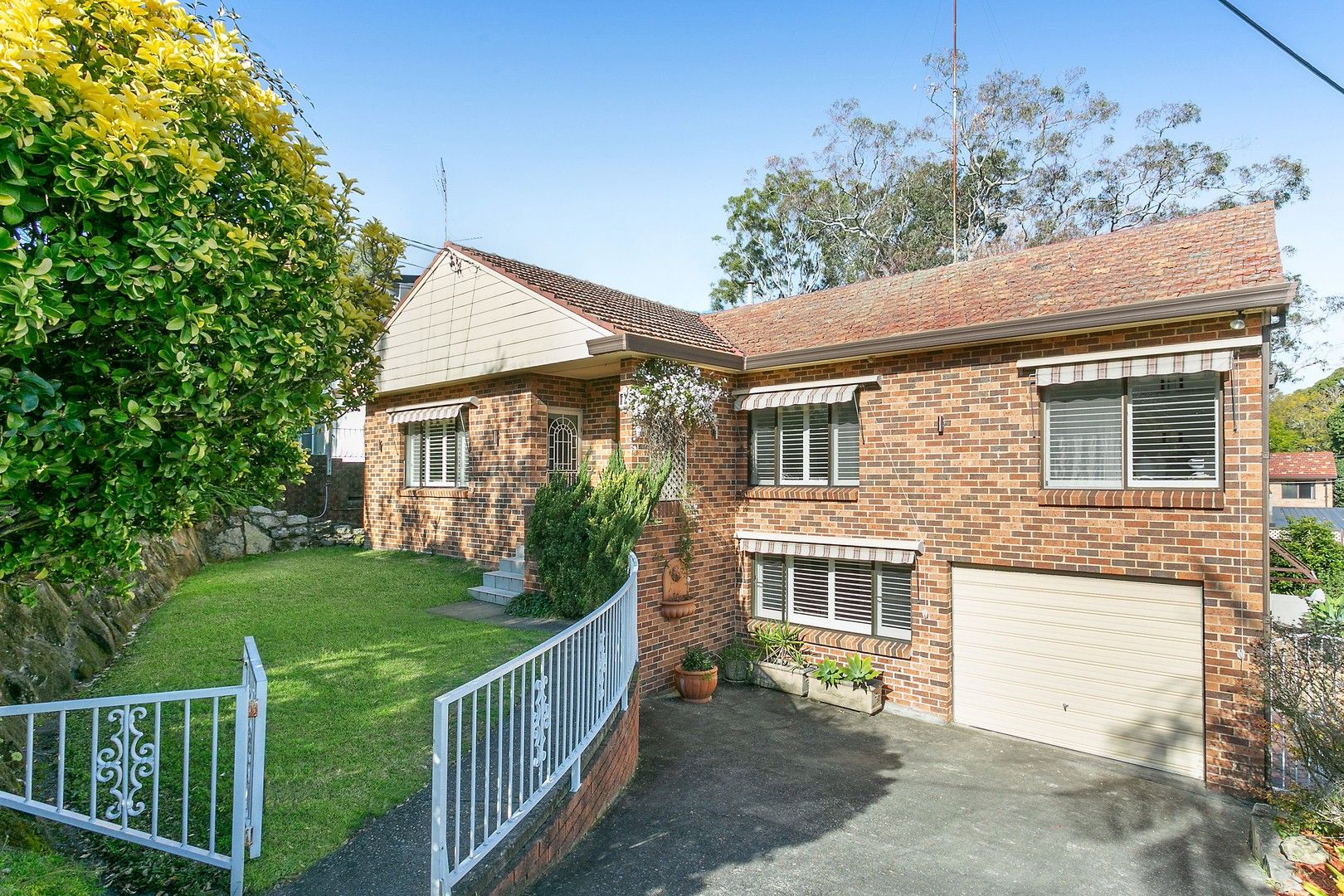 9 Faye Avenue, Blakehurst NSW 2221, Image 0