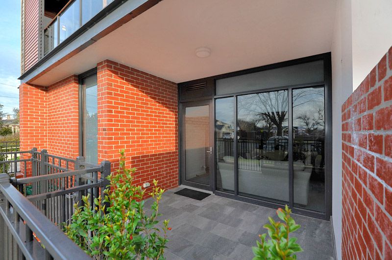 1 bedrooms Apartment / Unit / Flat in 01A/18-22 Wendouree Parade LAKE WENDOUREE VIC, 3350