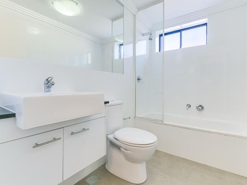 2 bedrooms Apartment / Unit / Flat in 6/30 Glen Street MARRICKVILLE NSW, 2204