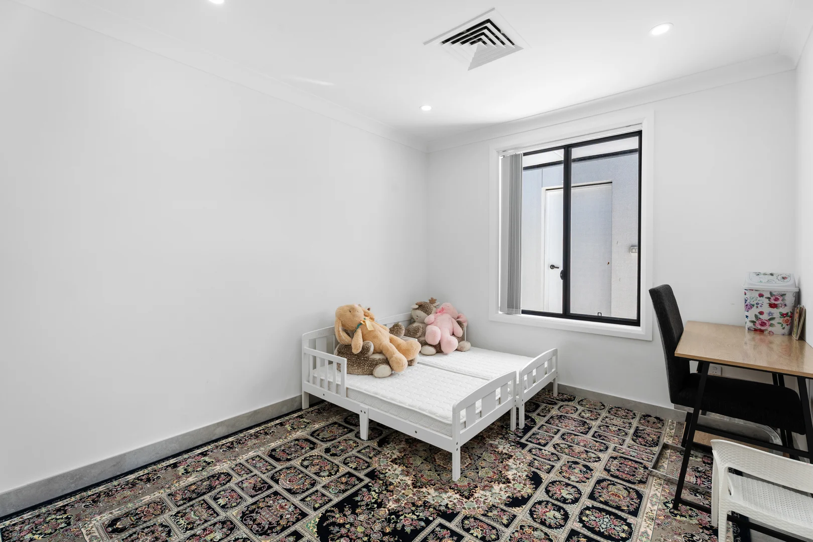 Additional image 9 of 24 Explorers Way, St Clair NSW 2759