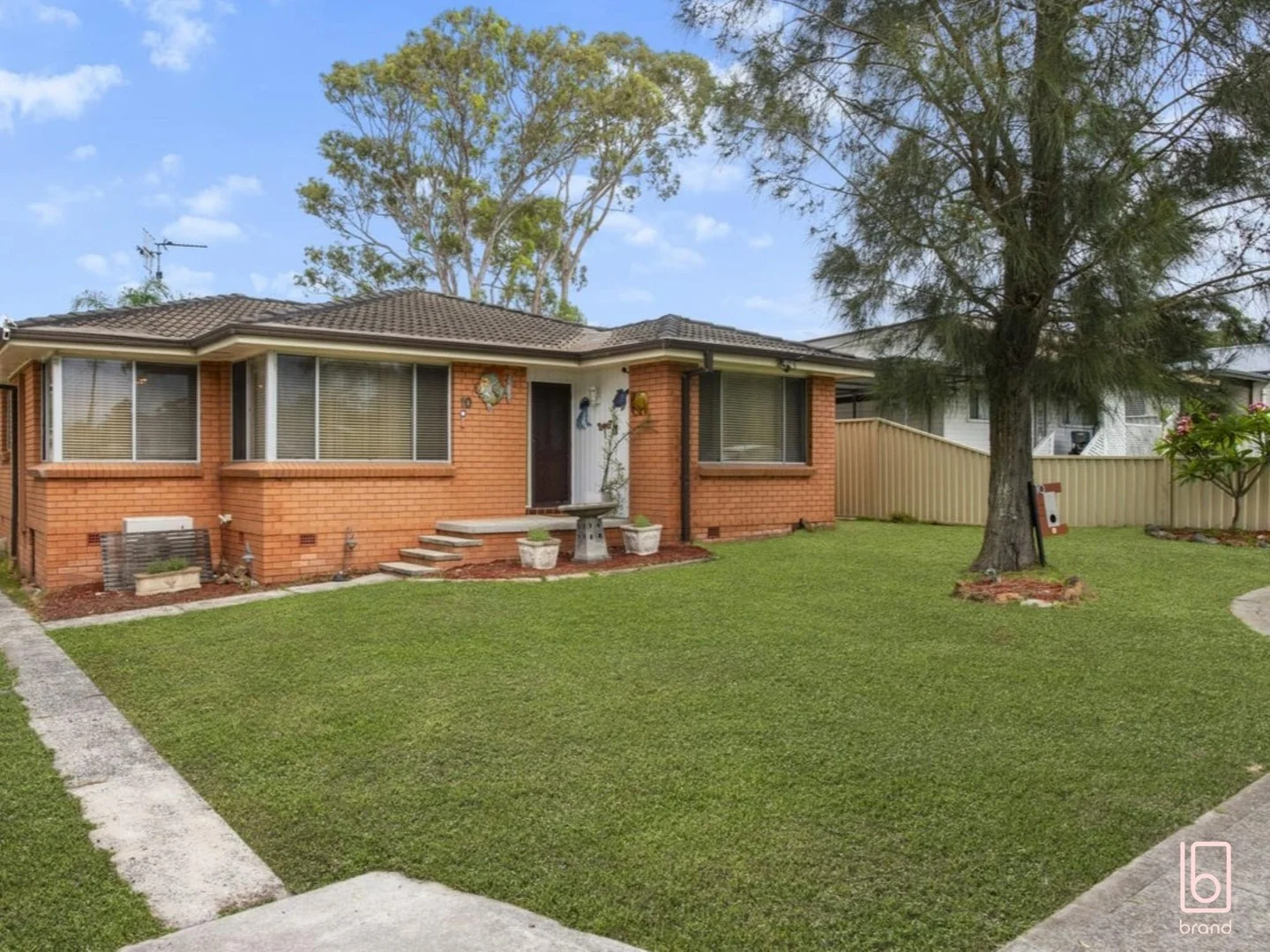 Primary image of 10 Gascoigne Road, Gorokan NSW 2263