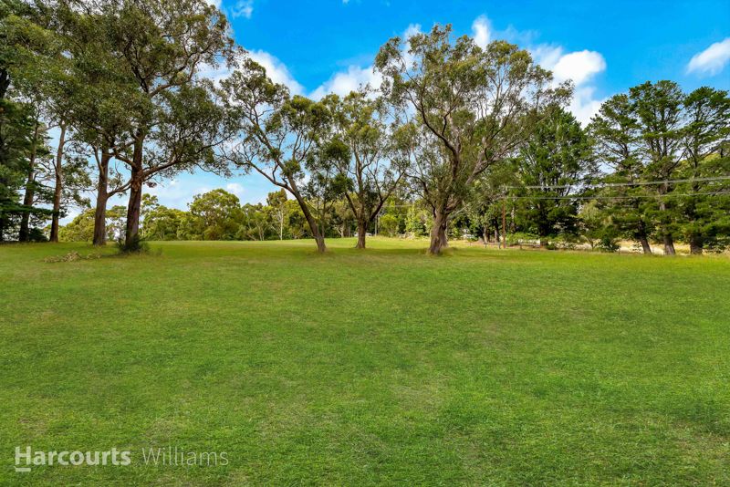 195 Rangeview Drive, Carey Gully SA 5144, Image 2