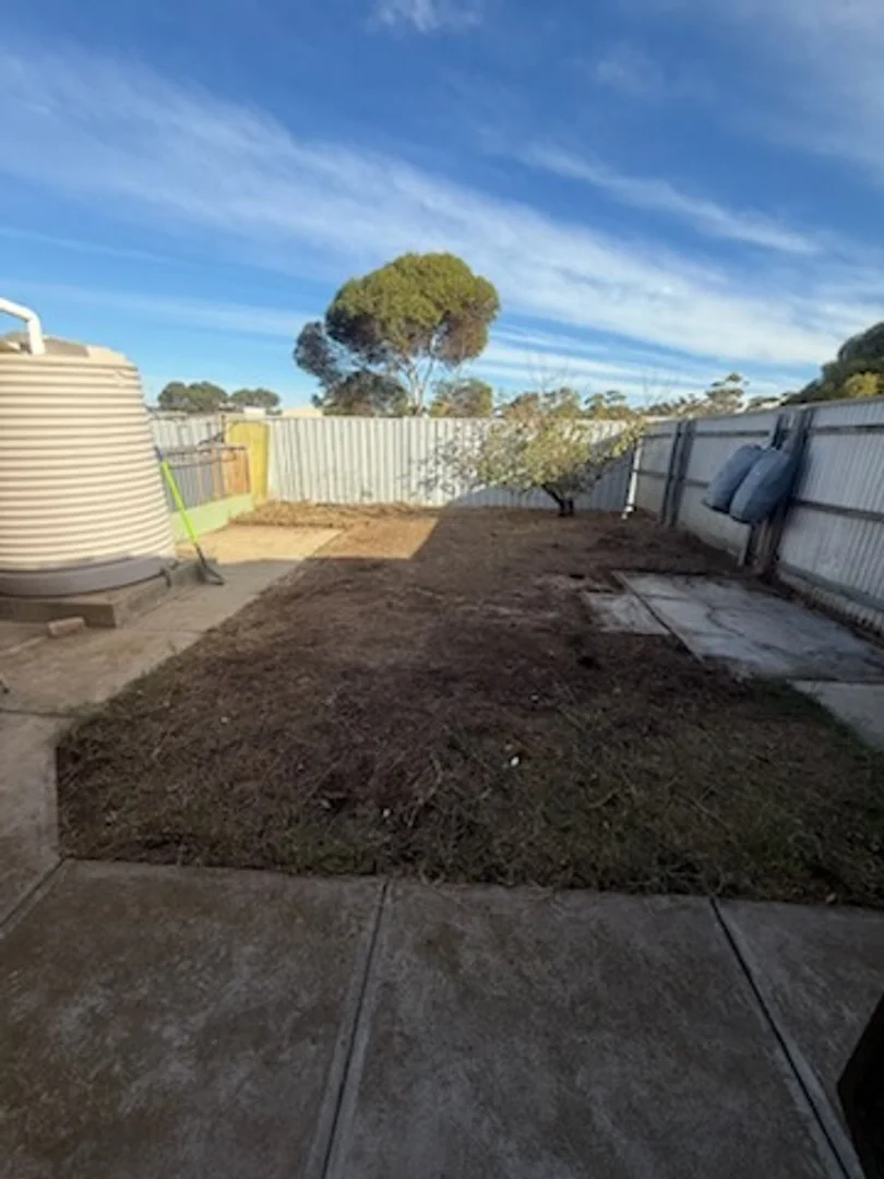 Additional image 10 of 2/5-7 Hawson St, Lock SA 5633