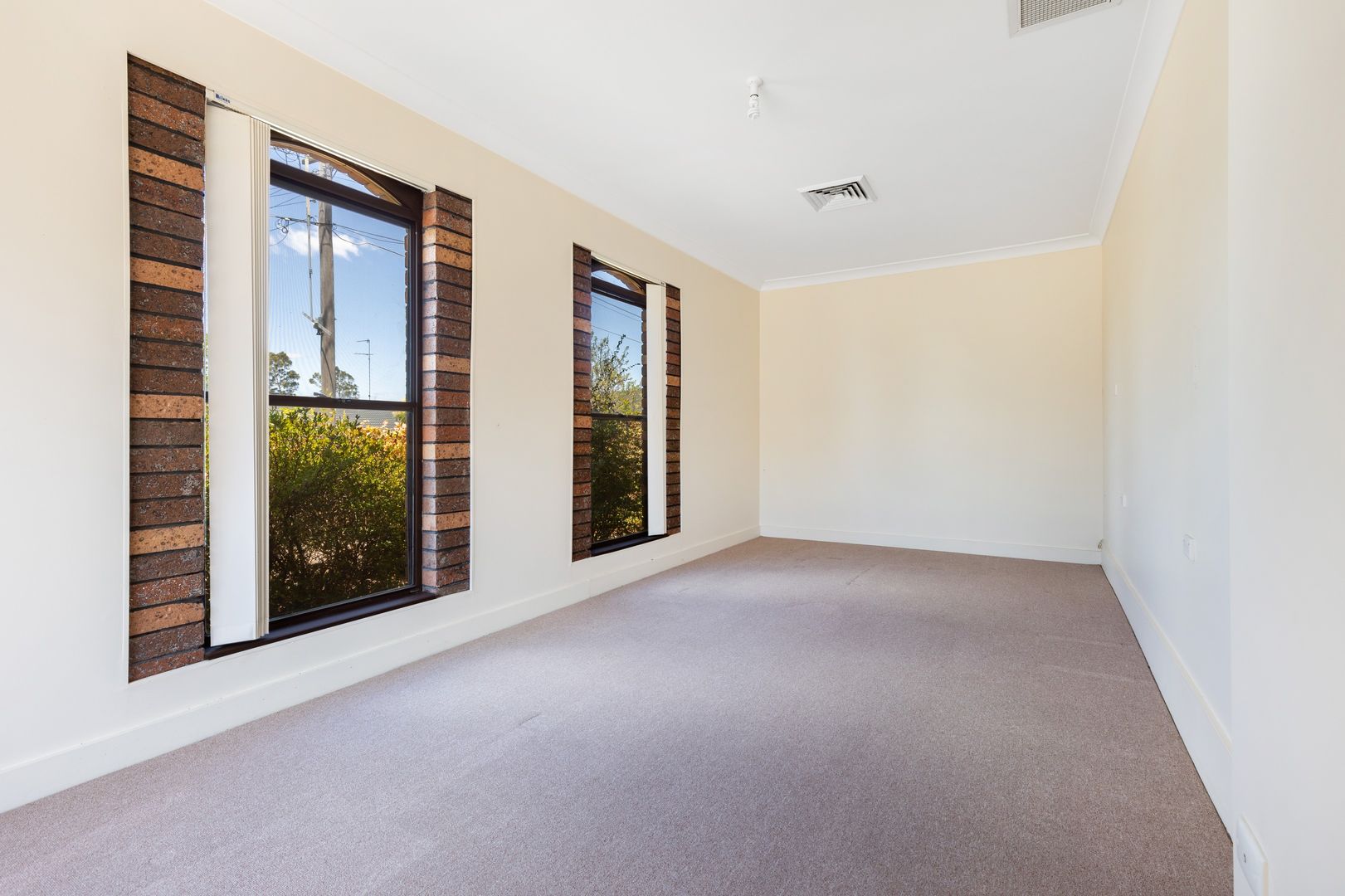 37 Government House Drive, Emu Plains NSW 2750 House For Rent Domain