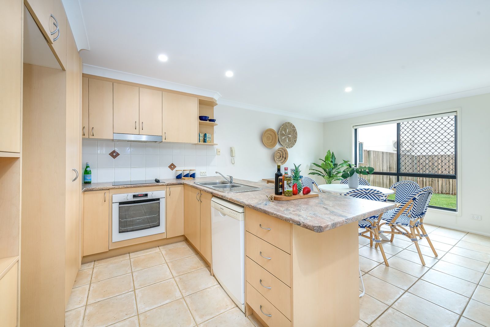 9/15 Esther Place, Surfers Paradise QLD 4217, Image 2