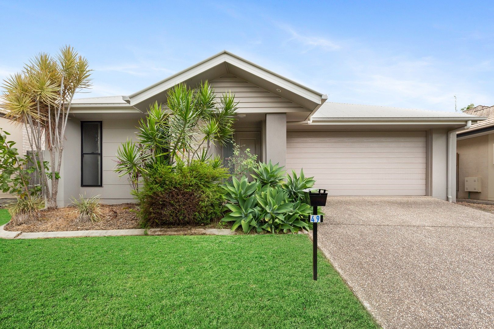3 bedrooms House in 49 Dickson Crescent NORTH LAKES QLD, 4509