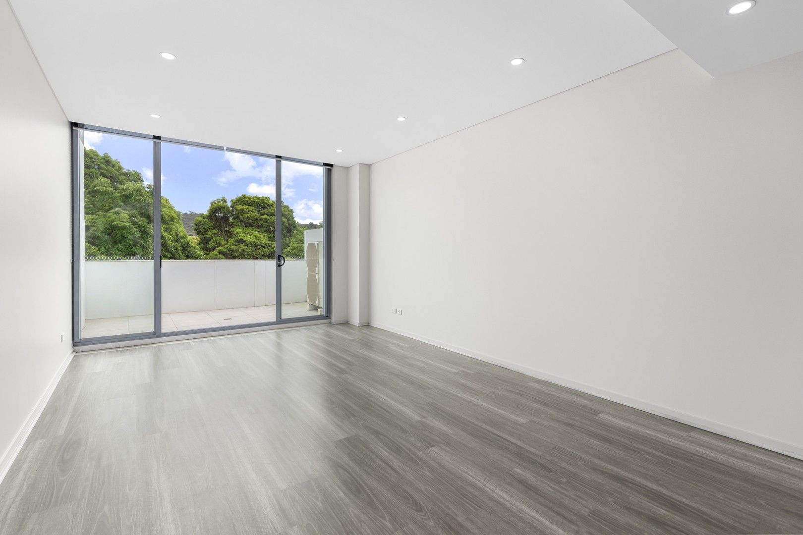 2 bedrooms Apartment / Unit / Flat in 404B/23 Roger Street BROOKVALE NSW, 2100