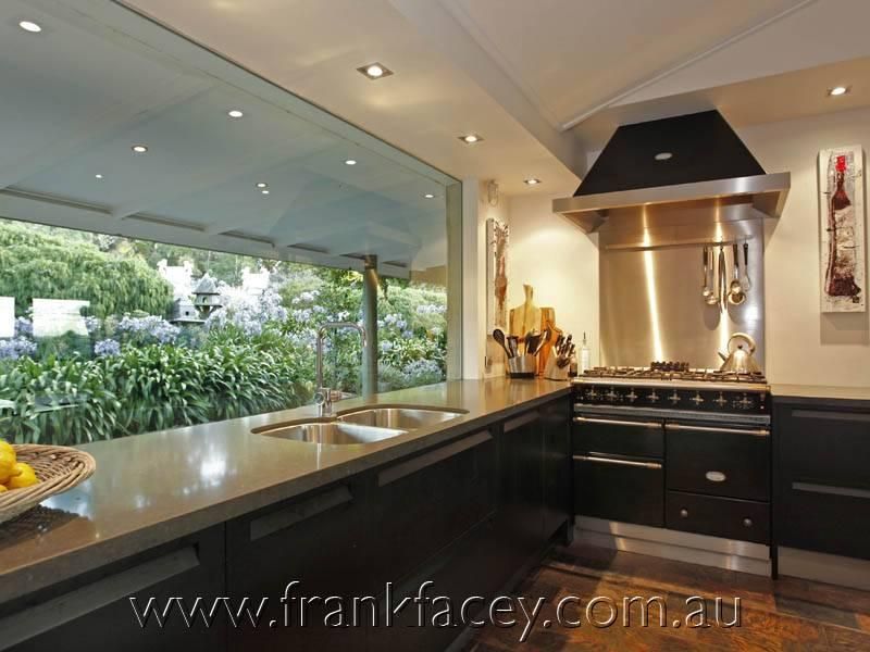 187 Split Rock Rd, BEACONSFIELD UPPER VIC 3808, Image 2