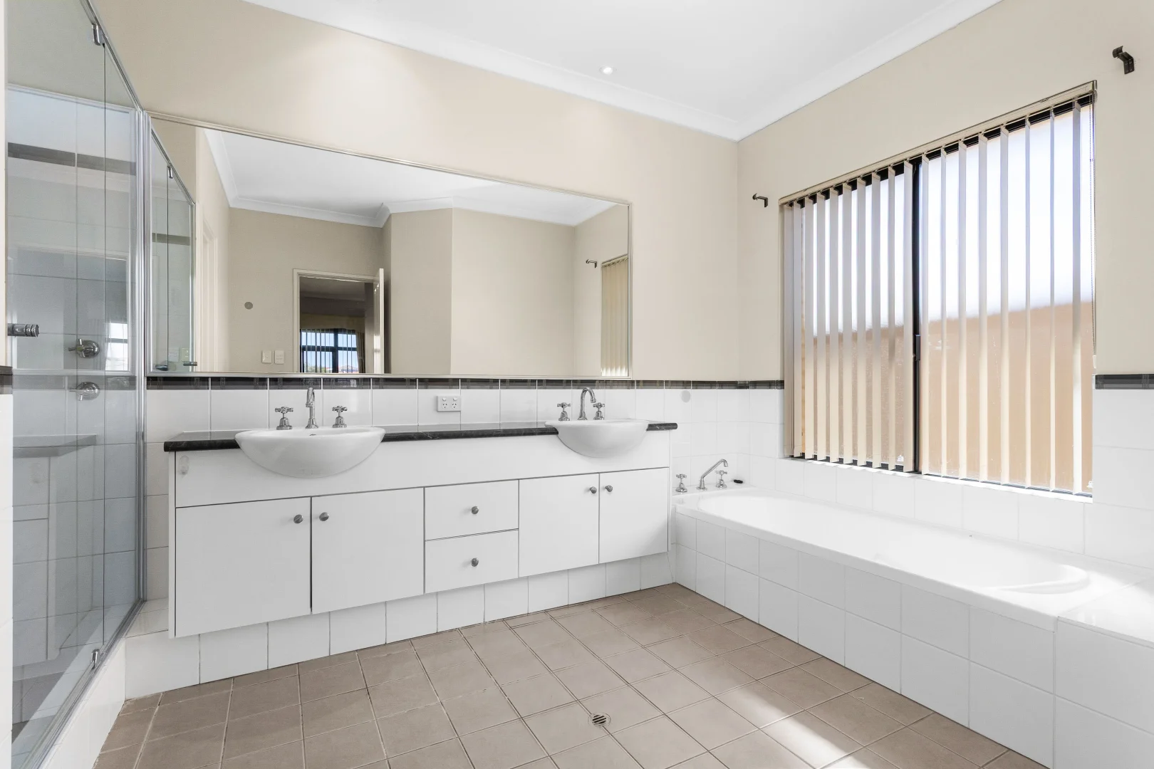 Additional image 8 of 42 Zlinya Circle, Spearwood WA 6163