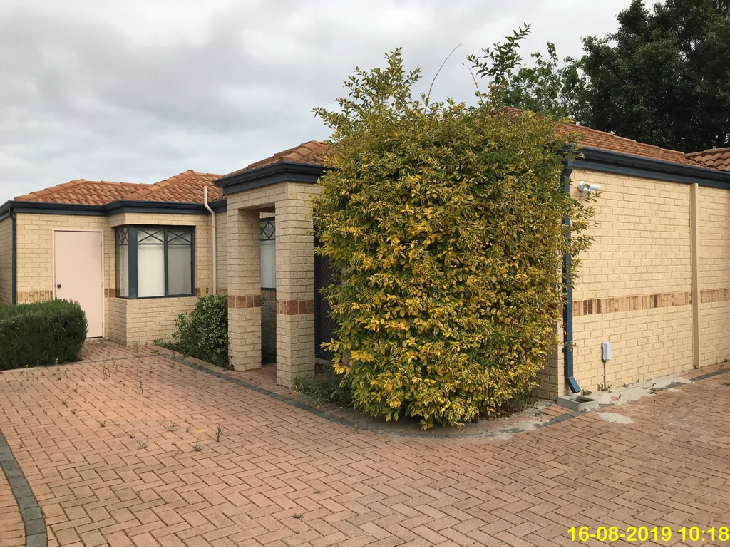 Unit 2/194 Hamilton Street, Queens Park WA 6107