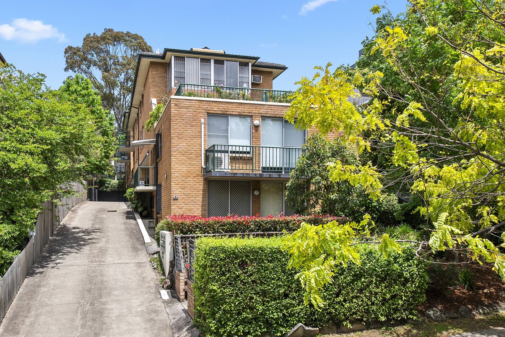 2 bedrooms Apartment / Unit / Flat in 9/44 Burdett Street HORNSBY NSW, 2077