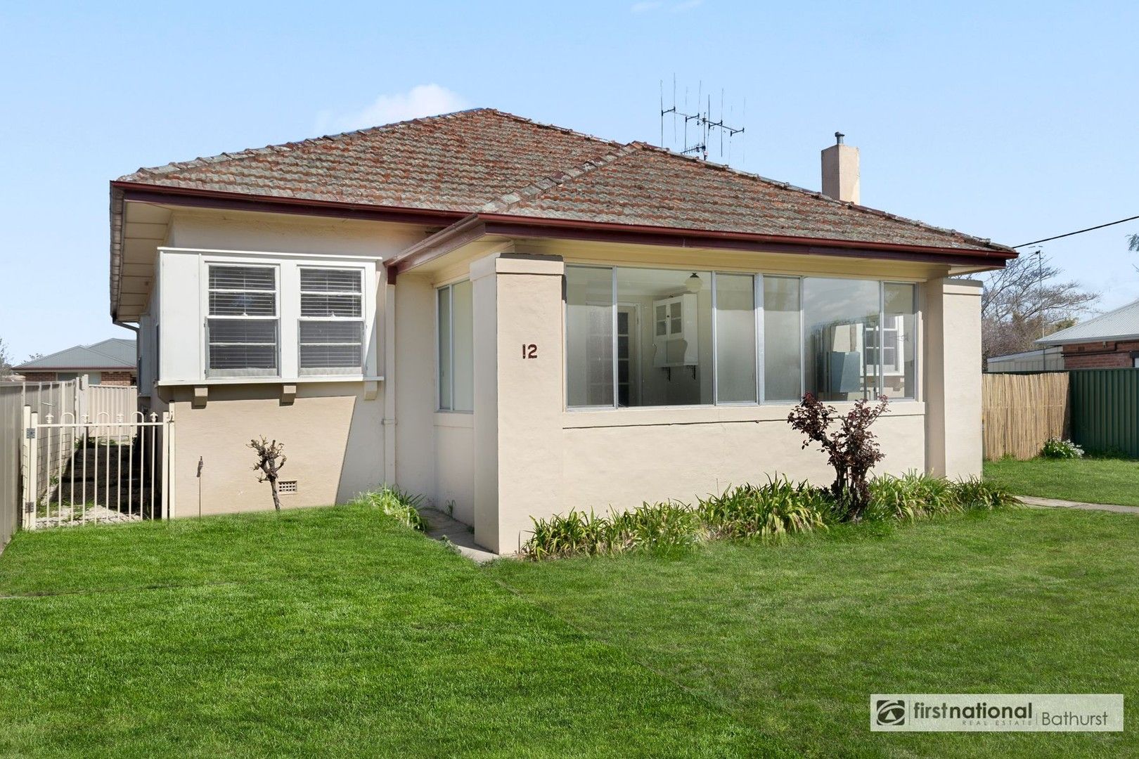 3 bedrooms House in 12 Stanley Street BATHURST NSW, 2795