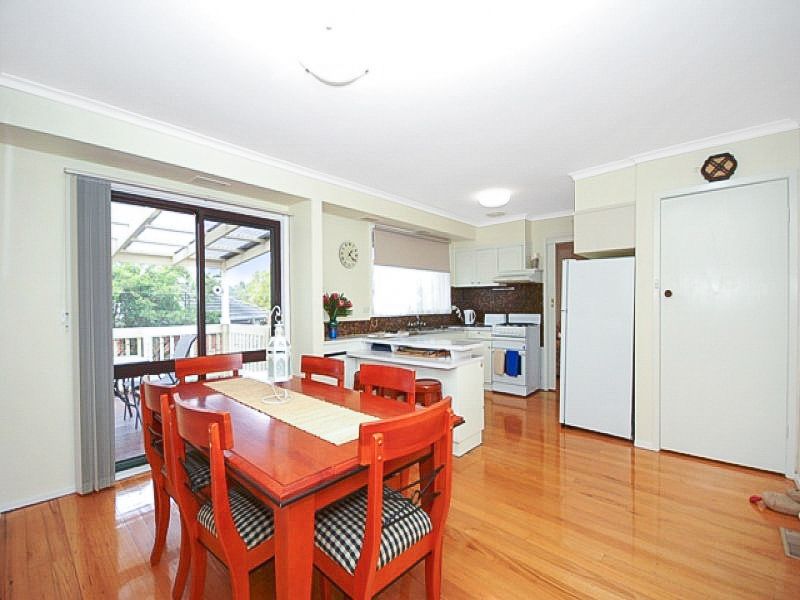 15 Corrong Crescent, Mooroolbark VIC 3138, Image 1