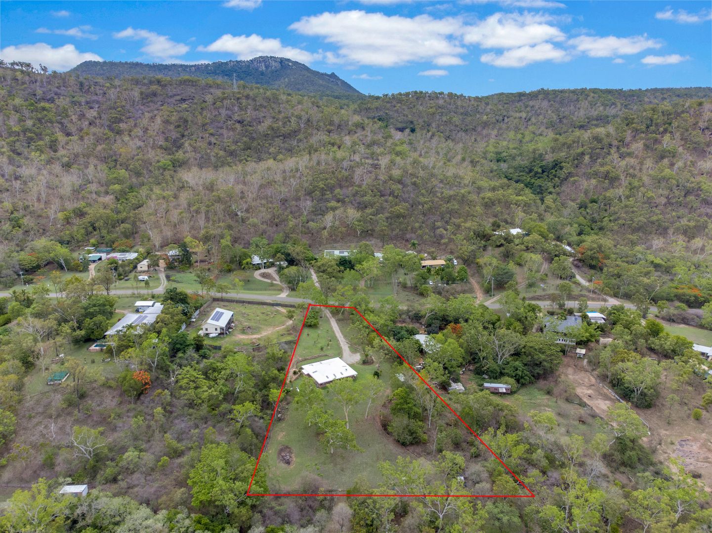 54 Mount Elliott Drive, Alligator Creek QLD 4816, Image 2