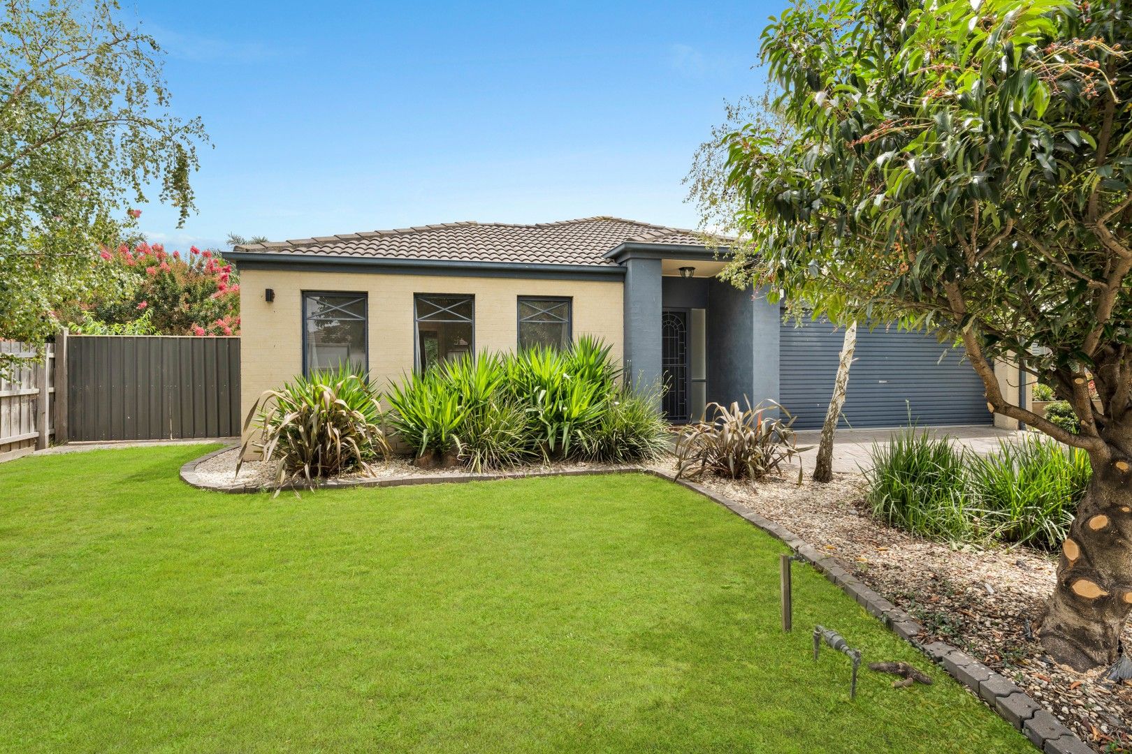 1 Merriwee Grove, Narre Warren South VIC 3805, Image 0