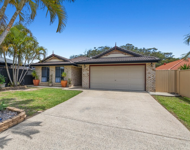 7 Stradbroke Drive, Tweed Heads South NSW 2486