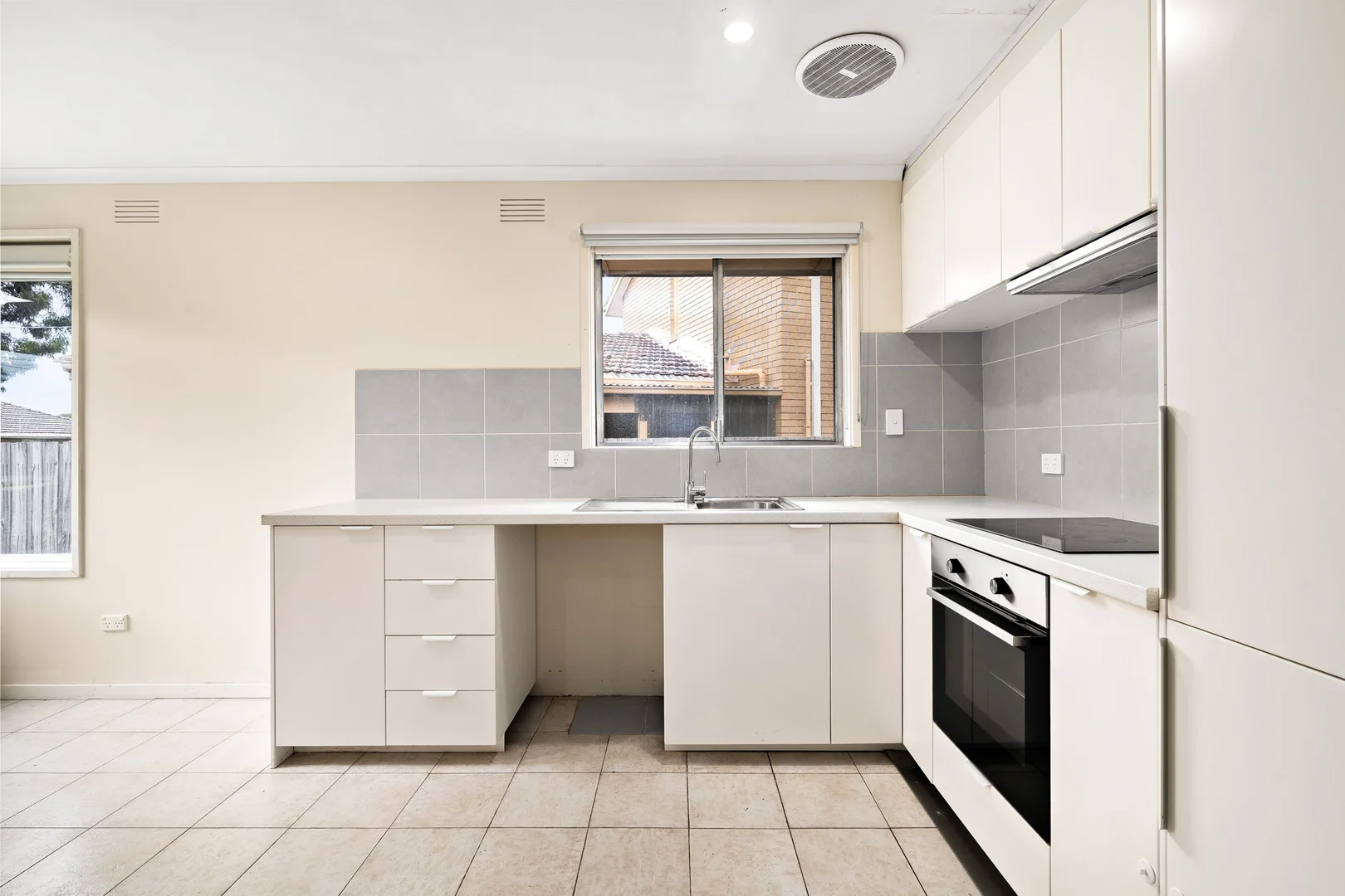 Additional image 3 of 23 Parkside Avenue, Keilor East VIC 3033