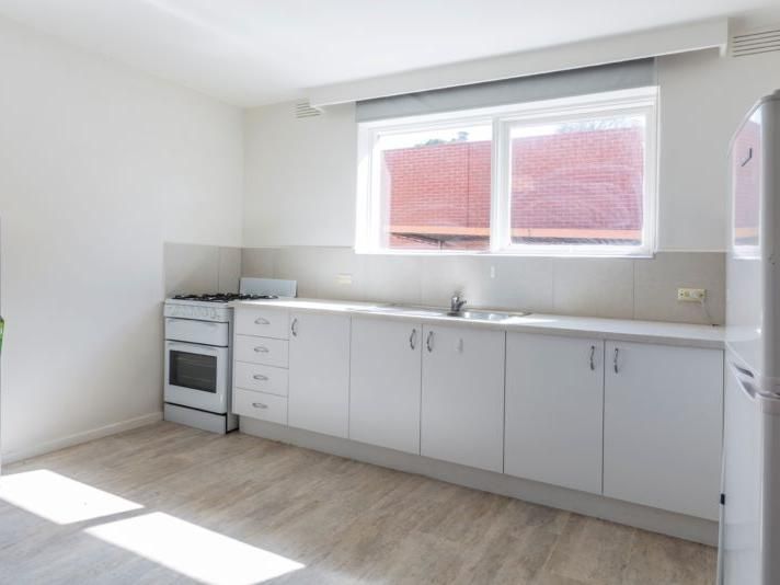 2 bedrooms Apartment / Unit / Flat in 1/15 Malvern Grove CAULFIELD NORTH VIC, 3161