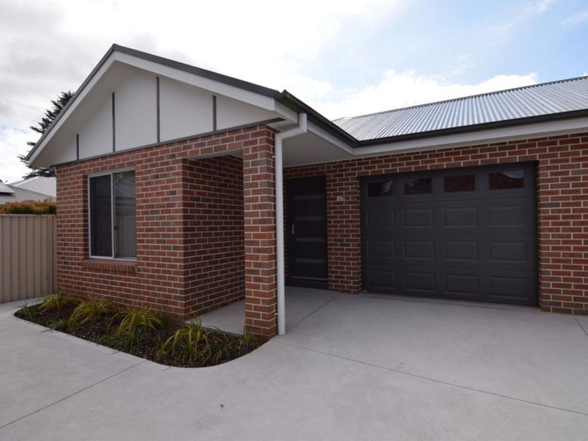 3 bedrooms Apartment / Unit / Flat in 35B Seymour Street BATHURST NSW, 2795