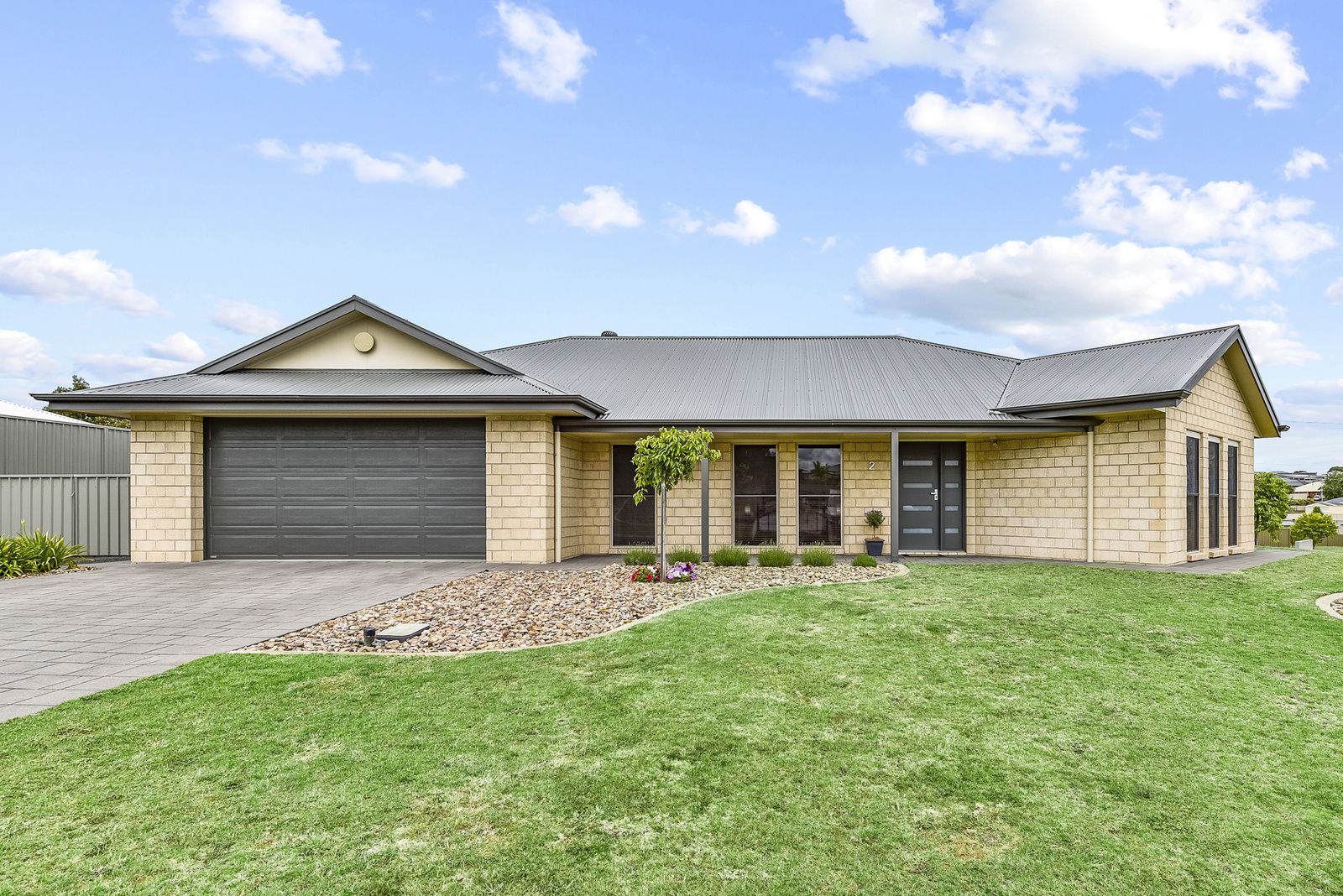 2 Birkdale Court, Worrolong SA 5291, Image 0