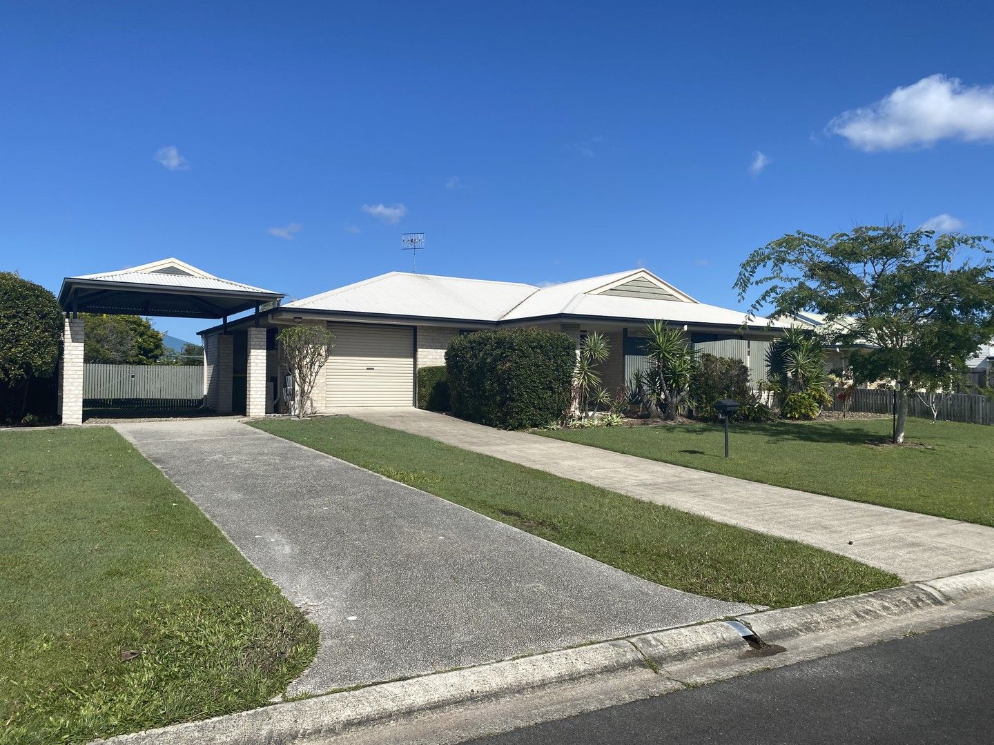 3 bedrooms House in 18 Acacia Crescent TIN CAN BAY QLD, 4580