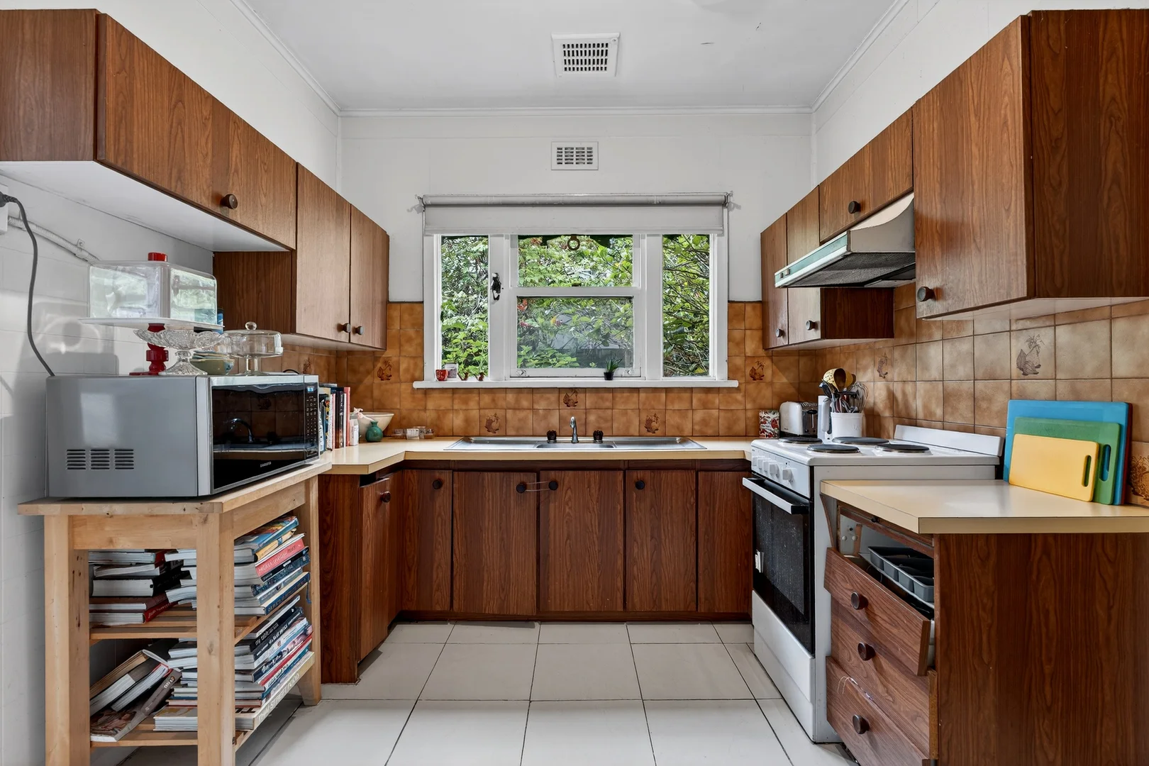 Additional image 5 of 1 Hallow Street, Bentleigh East VIC 3165