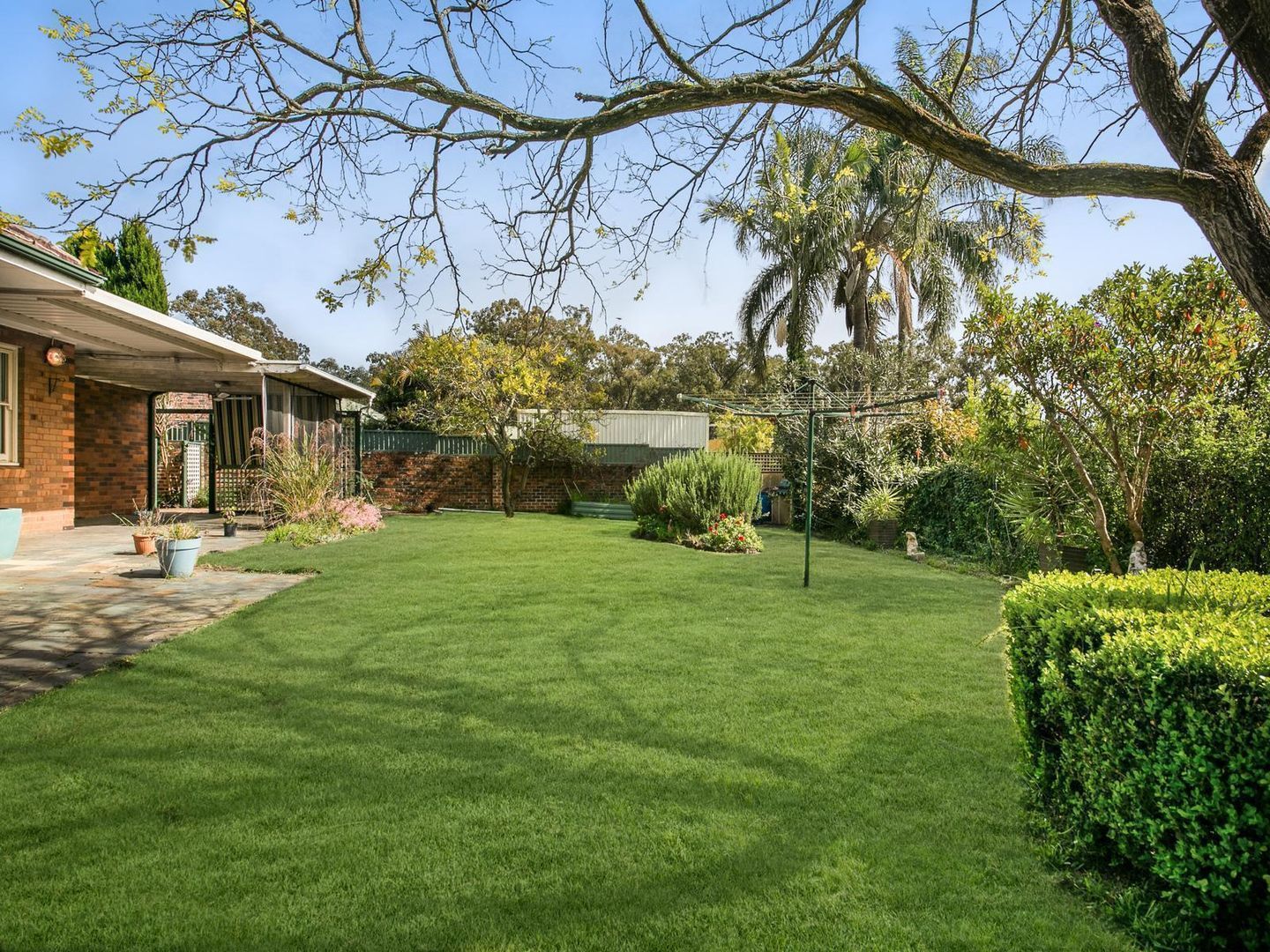 4 bedrooms House in 25 Lisa Crescent CASTLE HILL NSW, 2154