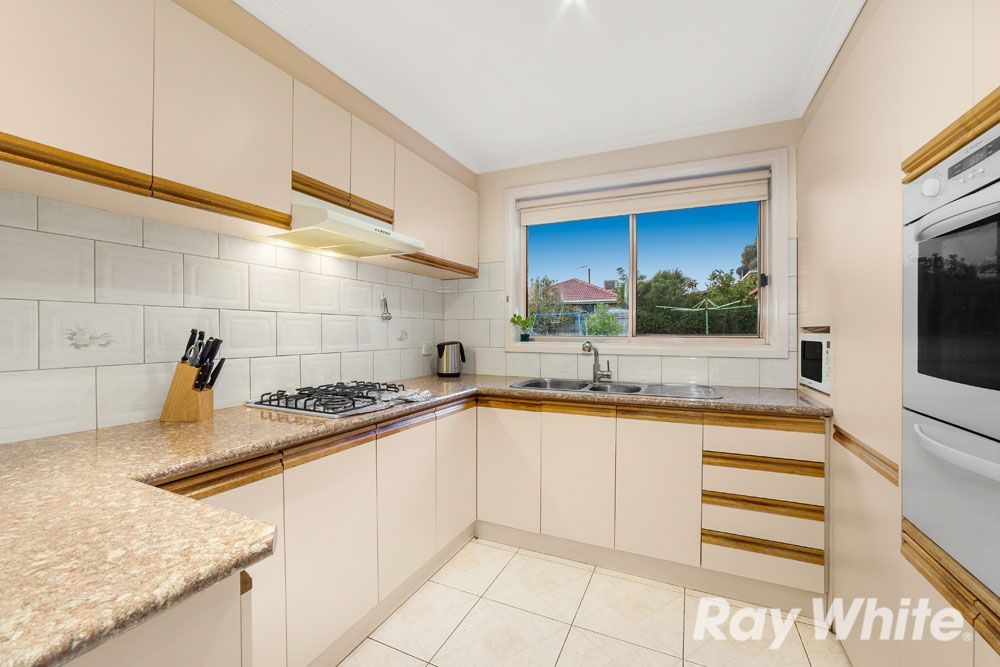 14 Gilroy Crescent, Mill Park VIC 3082, Image 2