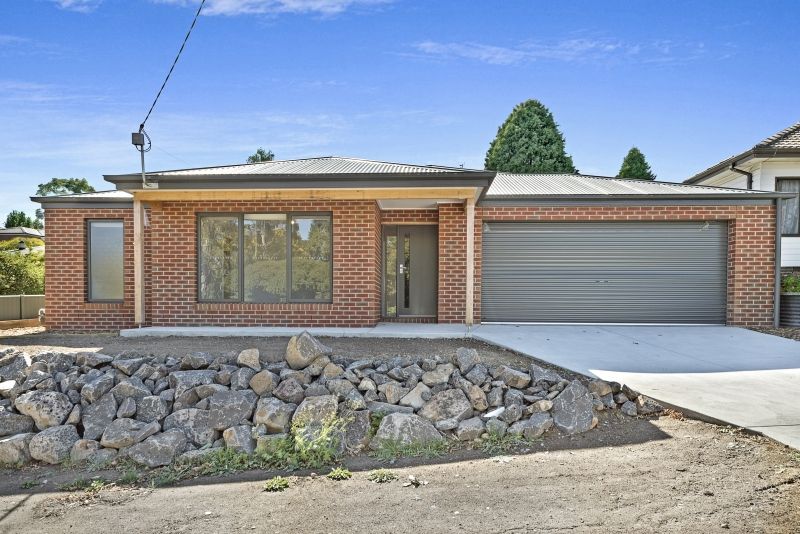 1/15 Pryor Street, Mount Pleasant VIC 3350, Image 0