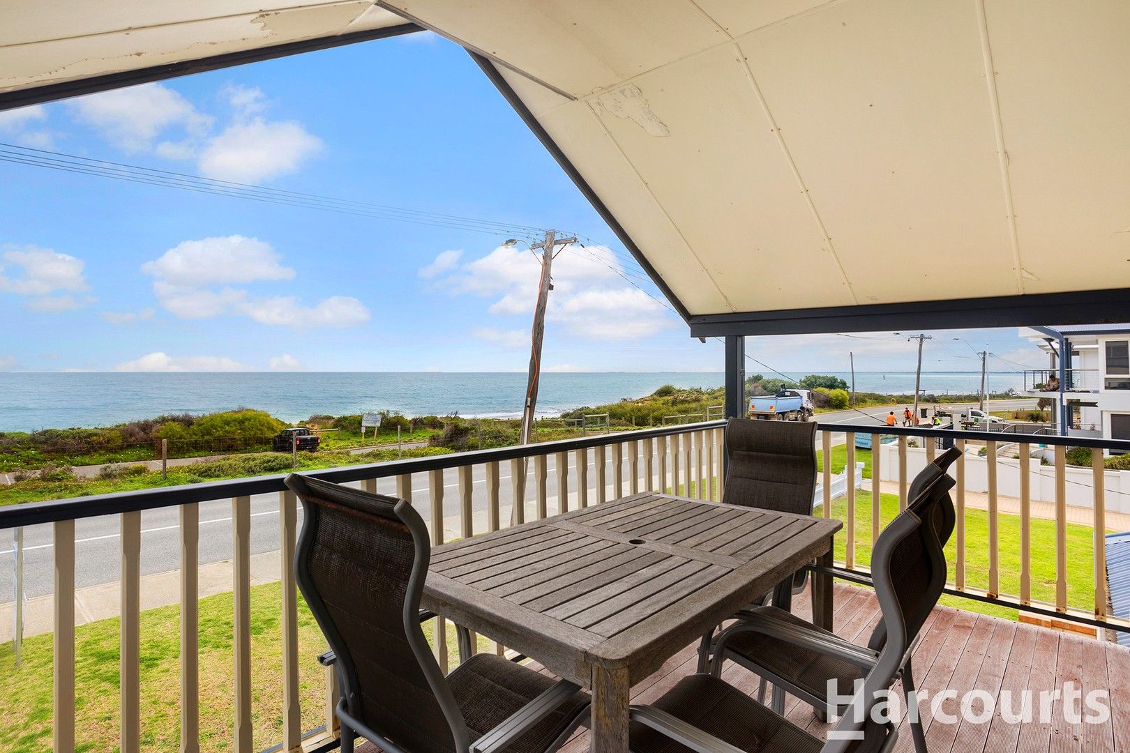 5 bedrooms House in 31 Halls Head Parade HALLS HEAD WA, 6210
