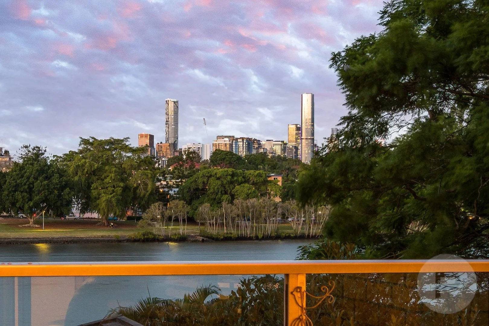 6/82 Sandford Street, St Lucia QLD 4067