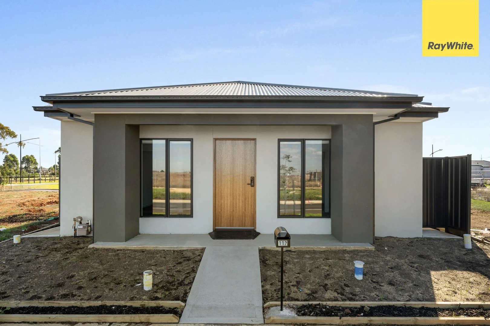 112 Hanover Circuit, Melton South VIC 3338