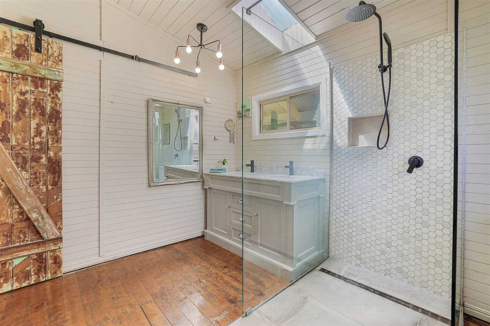 Additional image 20 of 46 Fe Walker Street, Kepnock QLD 4670