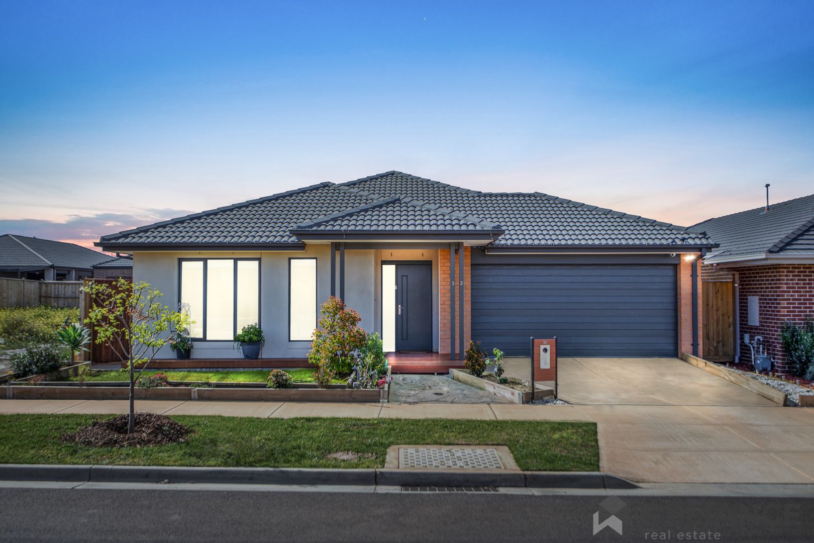 32 Bromley Circuit, Thornhill Park VIC 3335
