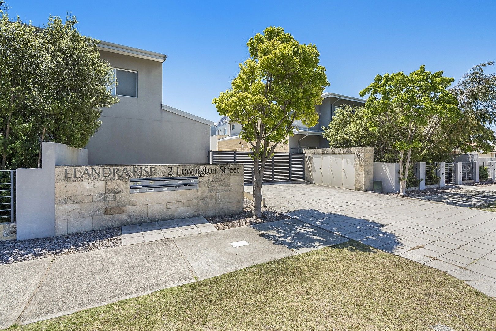 3 bedrooms Townhouse in 4/2 Lewington Street ROCKINGHAM WA, 6168