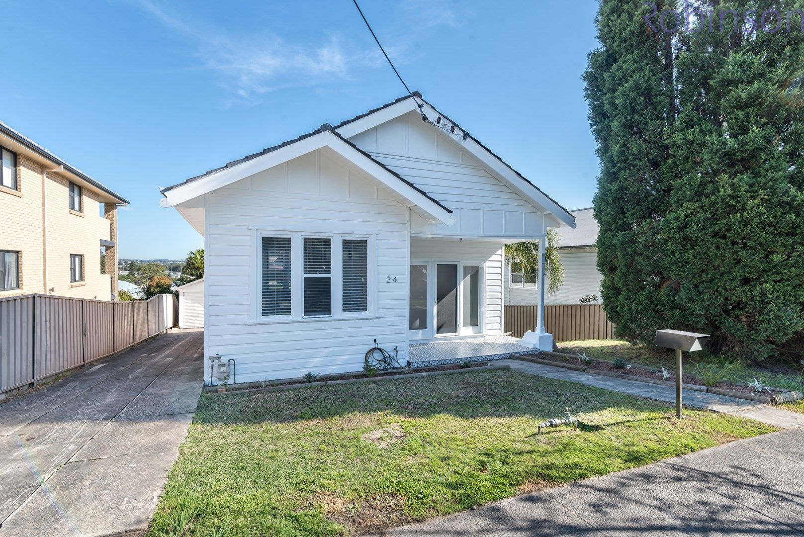 3 bedrooms House in 24 Henry Street MEREWETHER NSW, 2291