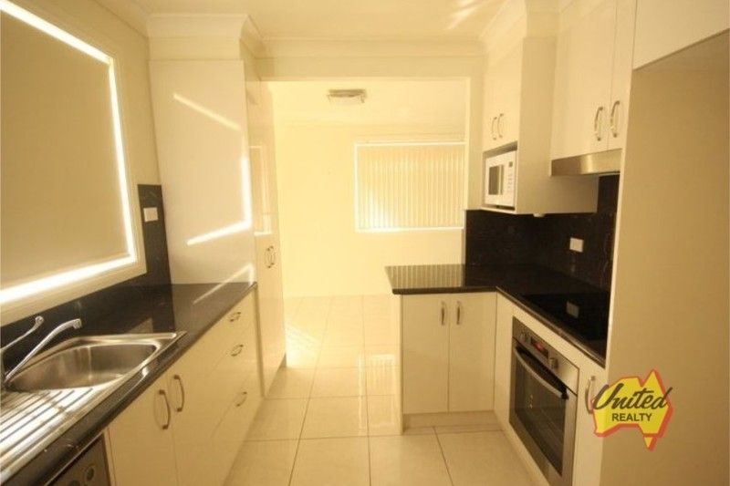 2 bedrooms Townhouse in 20/8 Wickfield Circuit AMBARVALE NSW, 2560