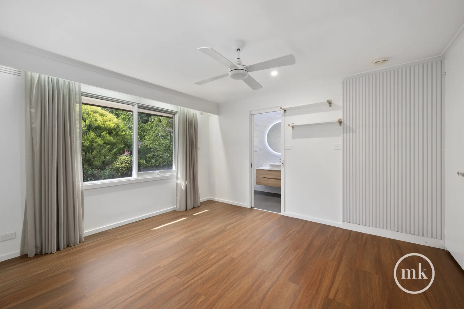 Additional image 5 of 1/4 Fitzsimons Lane, Eltham VIC 3095