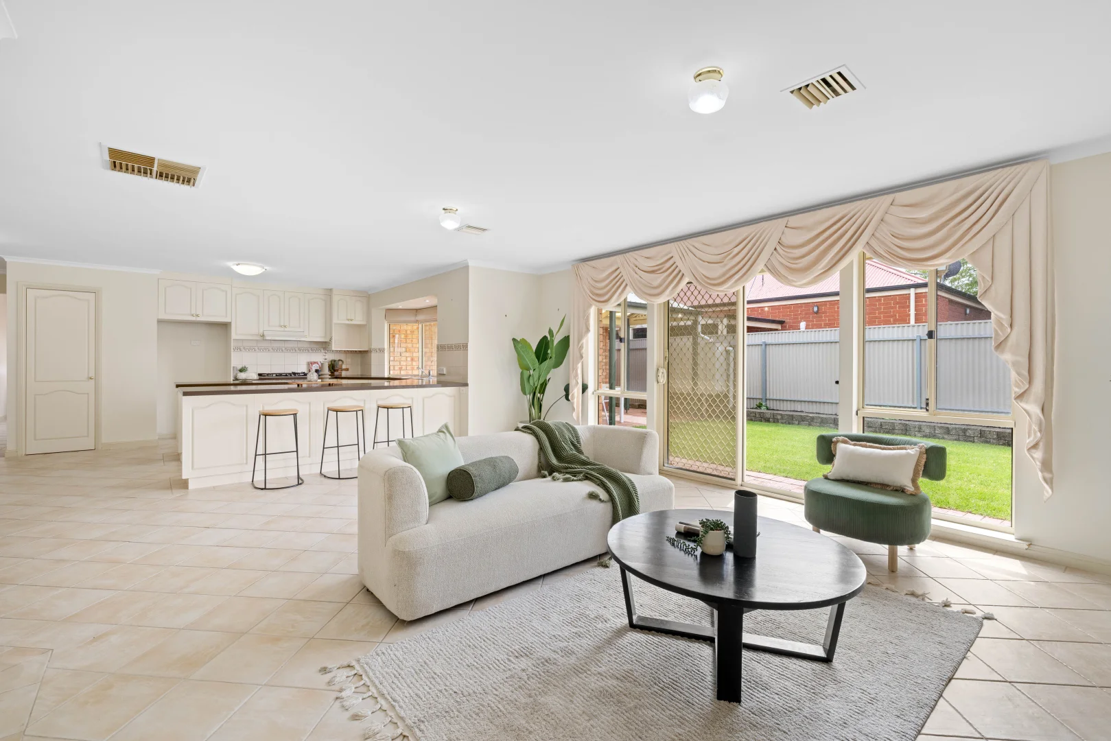 Additional image 9 of 30 Featherstone Circuit, Greenwith SA 5125