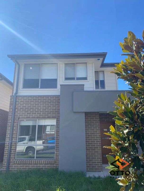 4 bedrooms House in 17 Sanananda Road BARDIA NSW, 2565