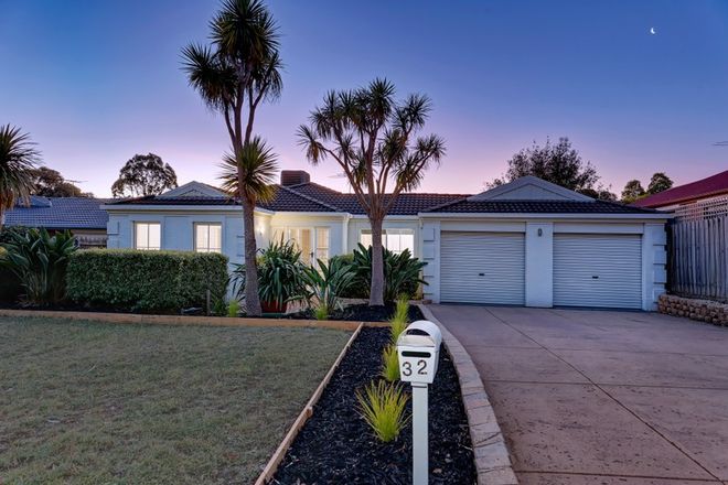 Picture of 32 Greensted Grove, ROXBURGH PARK VIC 3064