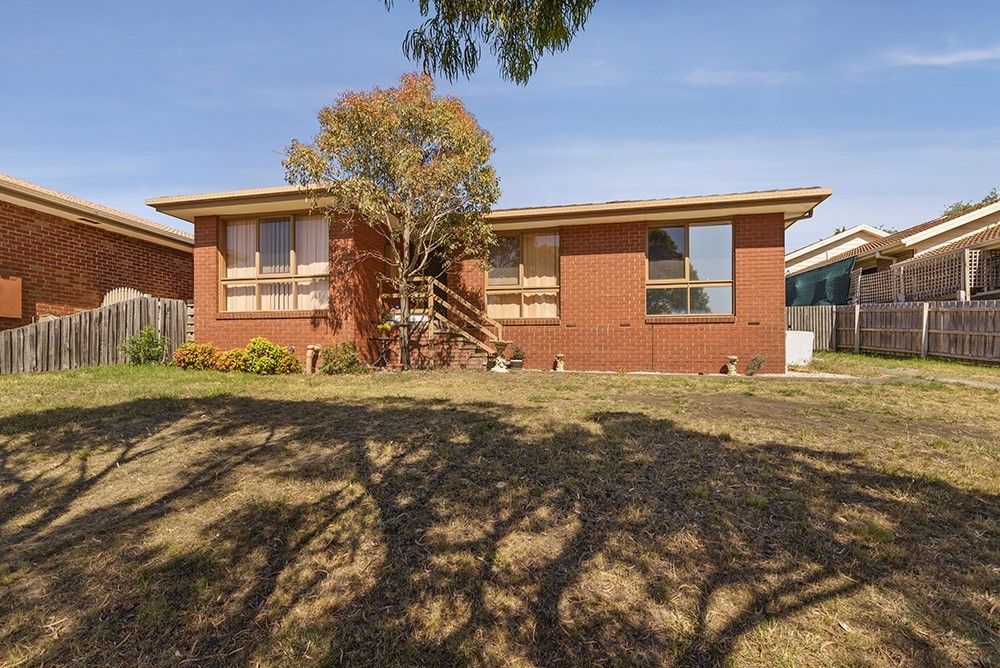 3 bedrooms House in 5 Baradine Court SUNBURY VIC, 3429
