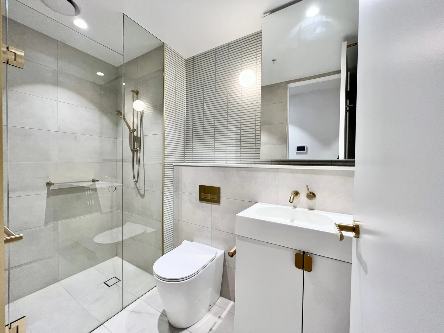 Additional image 7 of 1612/545 Station St, Box Hill VIC 3128