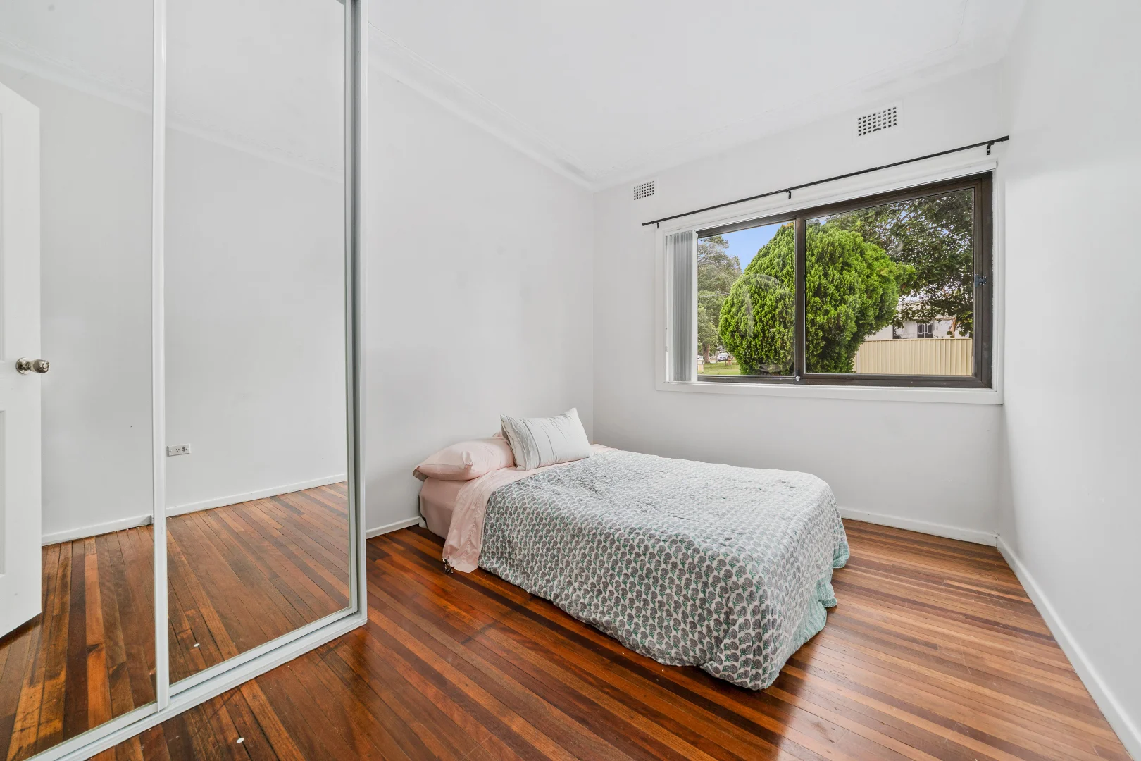 Additional image 6 of 15 & 15a Epping Close, Cambridge Park NSW 2747