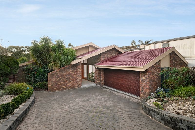 4 bedrooms House in 13 Ilma Court BULLEEN VIC, 3105
