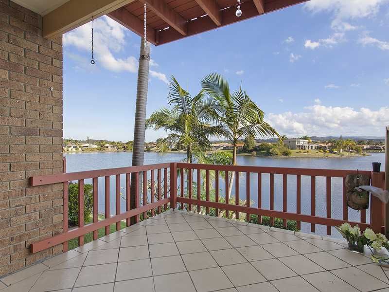 3 bedrooms Townhouse in Unit 10/6 Lowood Ct VARSITY LAKES QLD, 4227